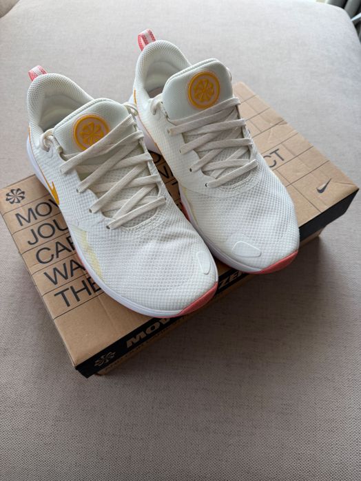 Nike маратонки 37