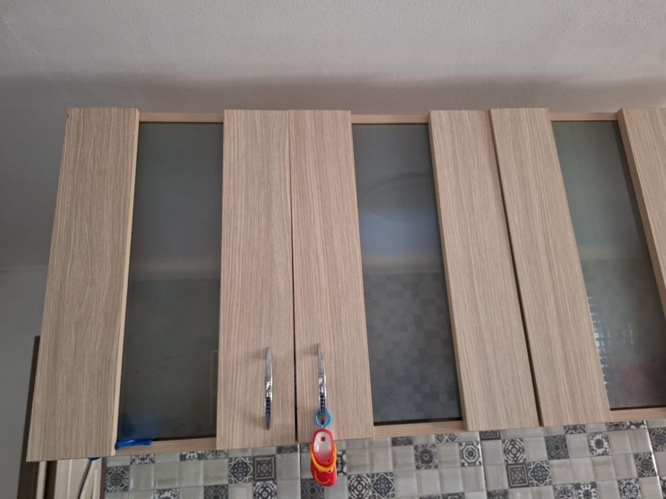 Vând 2 corpuri bune instare bună cu geamuri