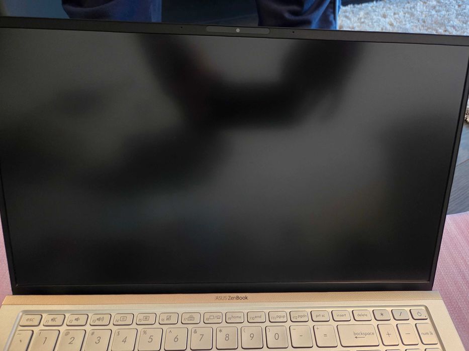 Capac + Ecran Asus Zenbook UX533FD