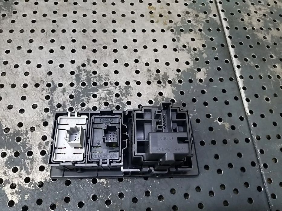 Bloc butoane renault megane 3 648450001r 648450007r
