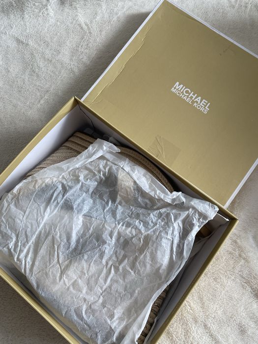 Босоножки от Michael Kors