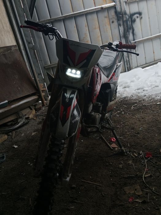 Продам эндуро 06 250кубов