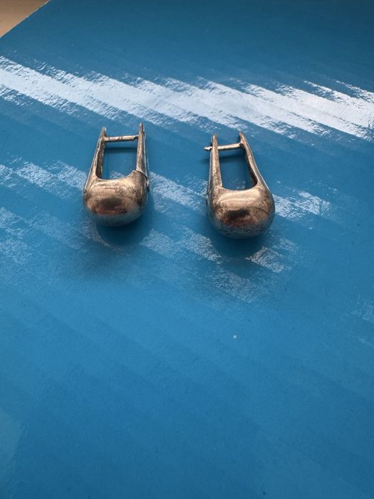 Срочно продаю серги серебряные