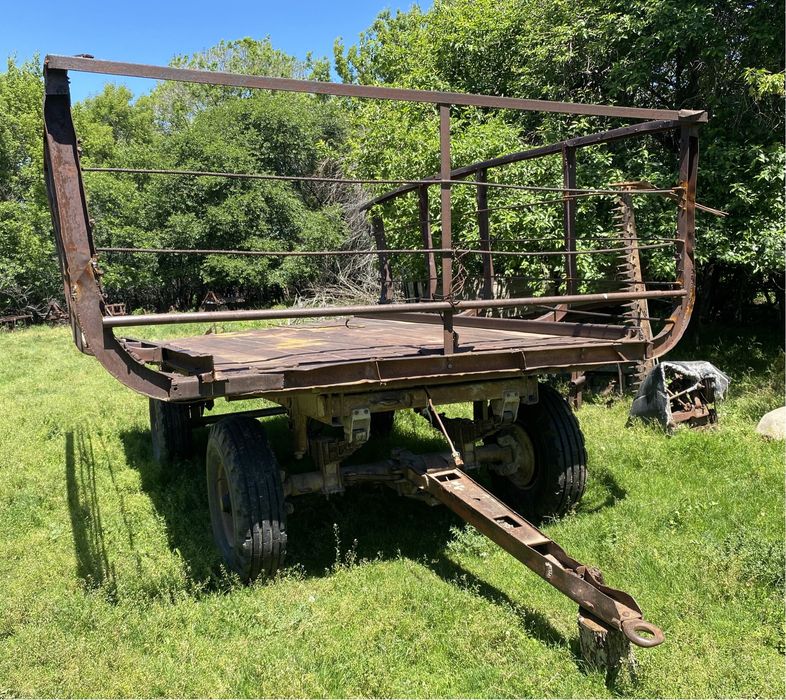 Продам прицеп-сеновоз.