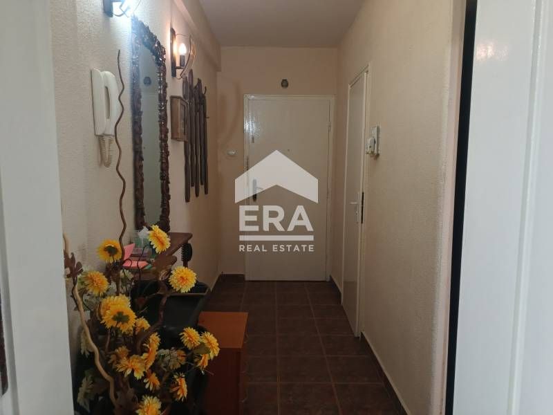 Продава се Двустаен апартамент в Варна, Младост 2 - 61 кв.м за 2328 €/кв.м - Снимка #7