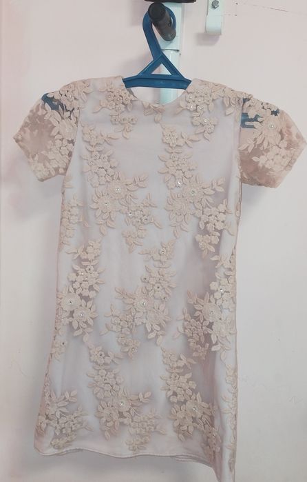 Продам парные платья для девочек