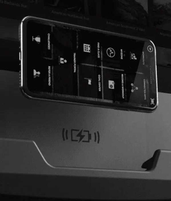 Бягащата пътека Matrix Endurance Touch Console