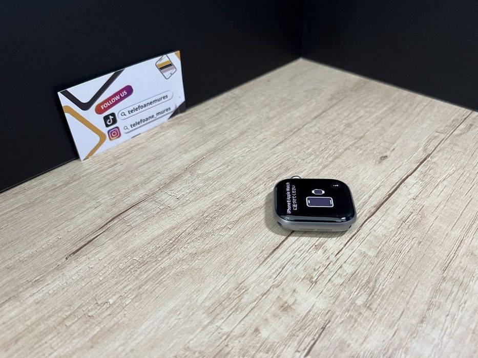 Apple Watch Seria 11 42mm Space Grey Black Sport Band Second-Hand Ca n
