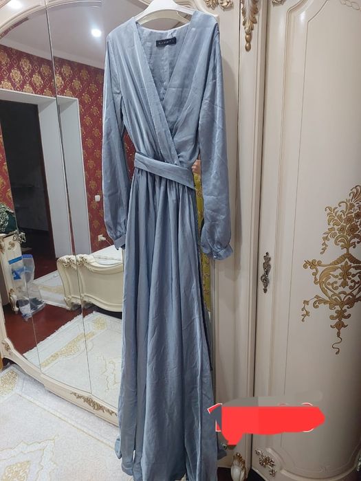 Продам платья вечерние повседневные