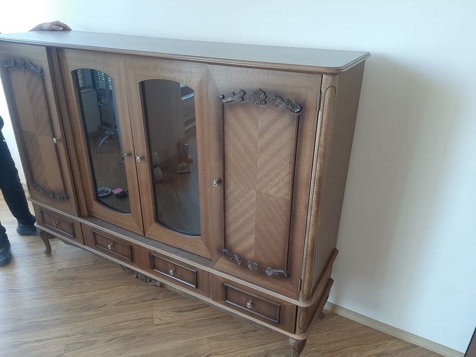 Луксозно офис или домашно оборудване - бюро, скрин, огледало