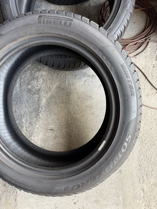 2 anvelope iarna 215/55/18 , Pirelli , 6 mm !