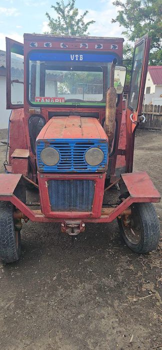 Tractor U445. Răspund doar la nr de telefon!