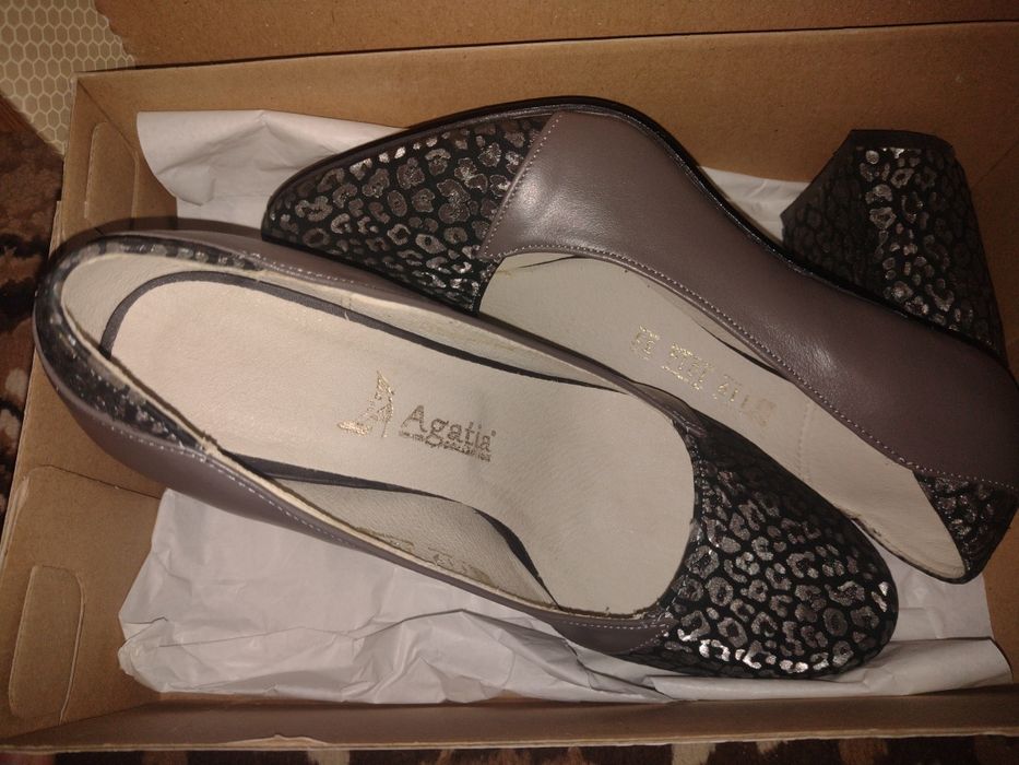 pantofi de piele cu toc