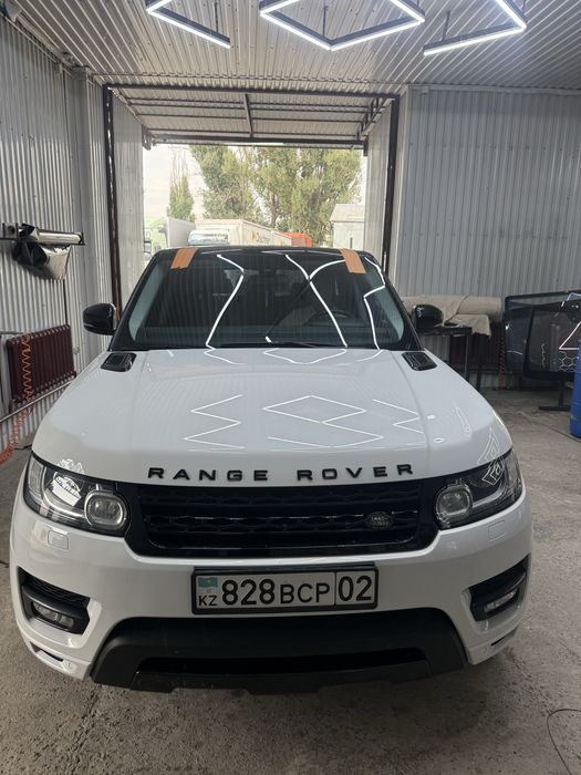 Автостекла на RANGE ROVER