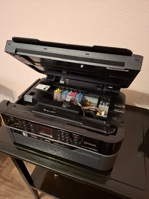 Продаю Принтер Epson TX650