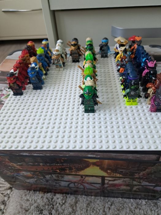 Lego NINJAGO la schimb