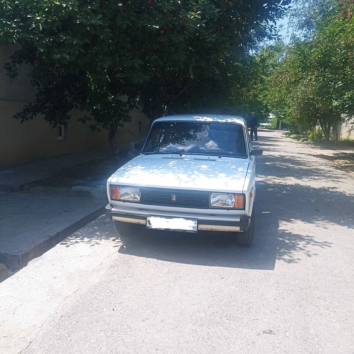 Vaz 21053 sotiladi