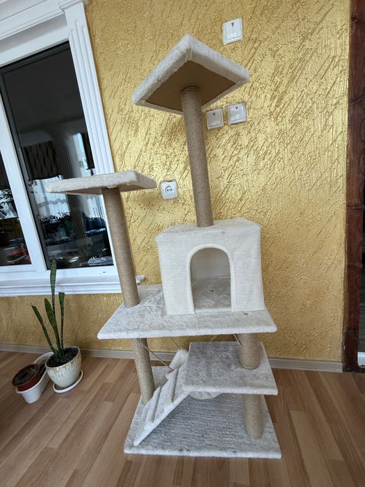 Домик для кошек / котят / котов