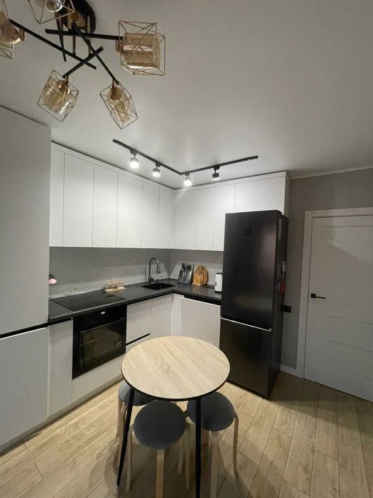 Продается!  Евро трех комнатная ЖАС ОРКЕН.