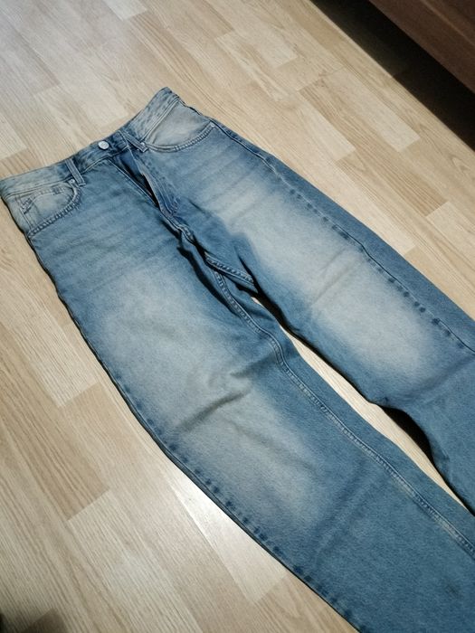 Blugi skater fit bershka