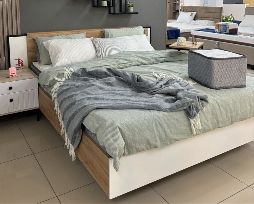 Двухспальная кровать