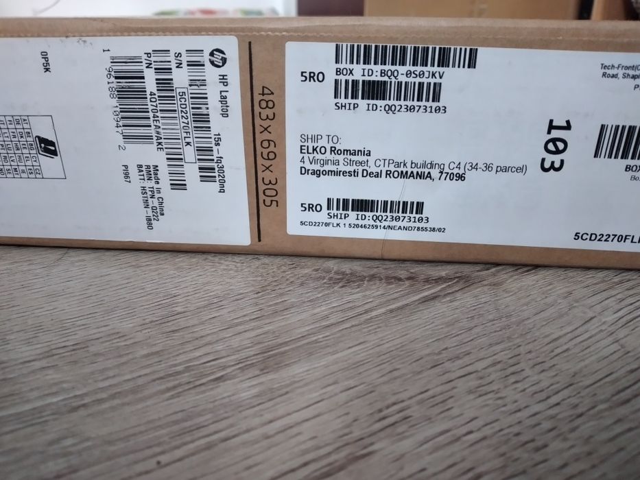 Laptop hp nou, în cutie