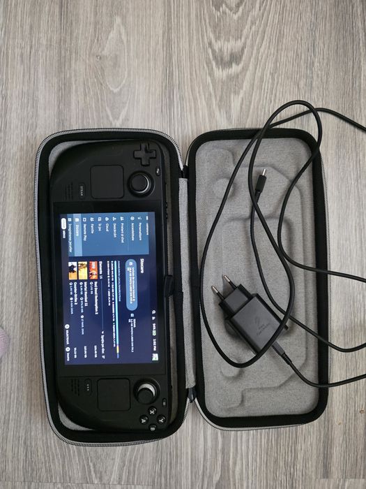 Vând Steam Deck de 512 GB.