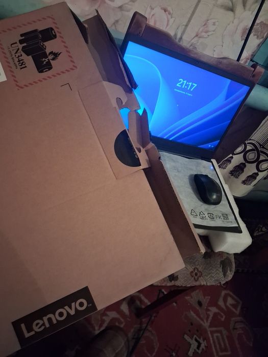 Ноутбук  Lenovo 00