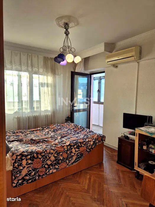 Apartament 3 camere, decomandat, zona Pacurari - Posta, Iasi