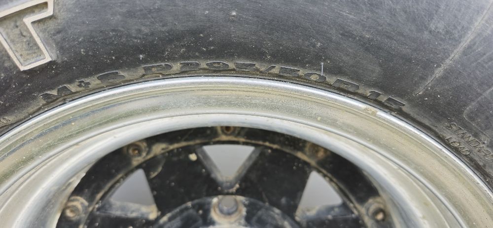 Roti Suzuki Vitara 295/50/15