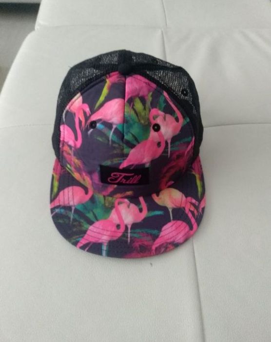 Vând Șapcă sport fashion, produs de calitate superioara.