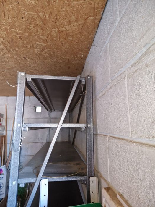 Продам металлический стеллаж.