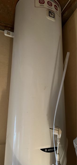 Продам Аристон на запчасти!