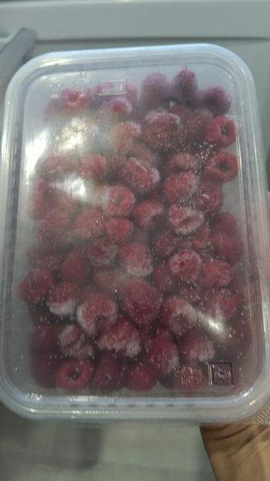 Продается малина свежозамороженная