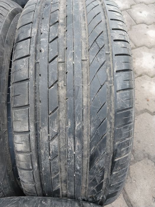2 шины Hifly Китай 205 40 R17.