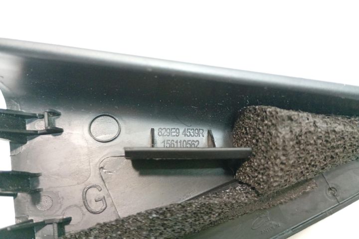 Ornament usa stanga spate 829E94539R Renault Kadjar prima generatie