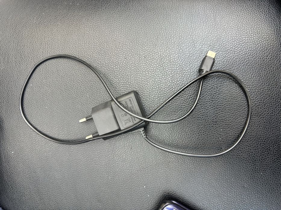 Novey knopkali telefon