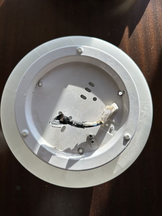 Светильник на потолок