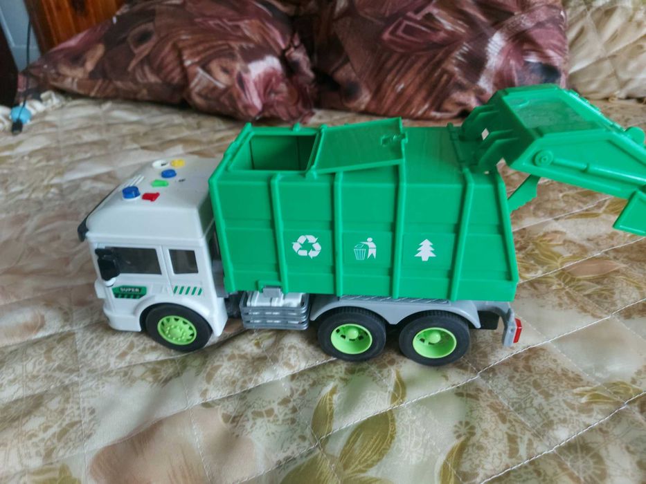 Детски камиончета и коли