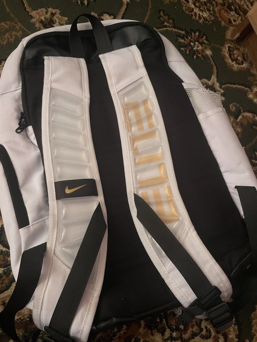 Продам рюкзак найк элит