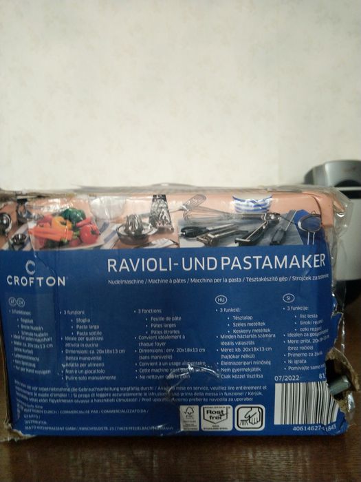 Mașină de făcut paste