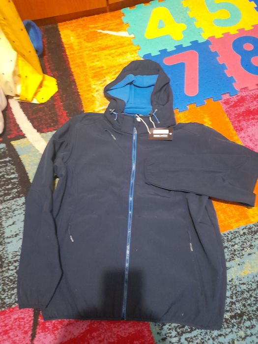 Jacheta toamna-primavara calitate superioara.