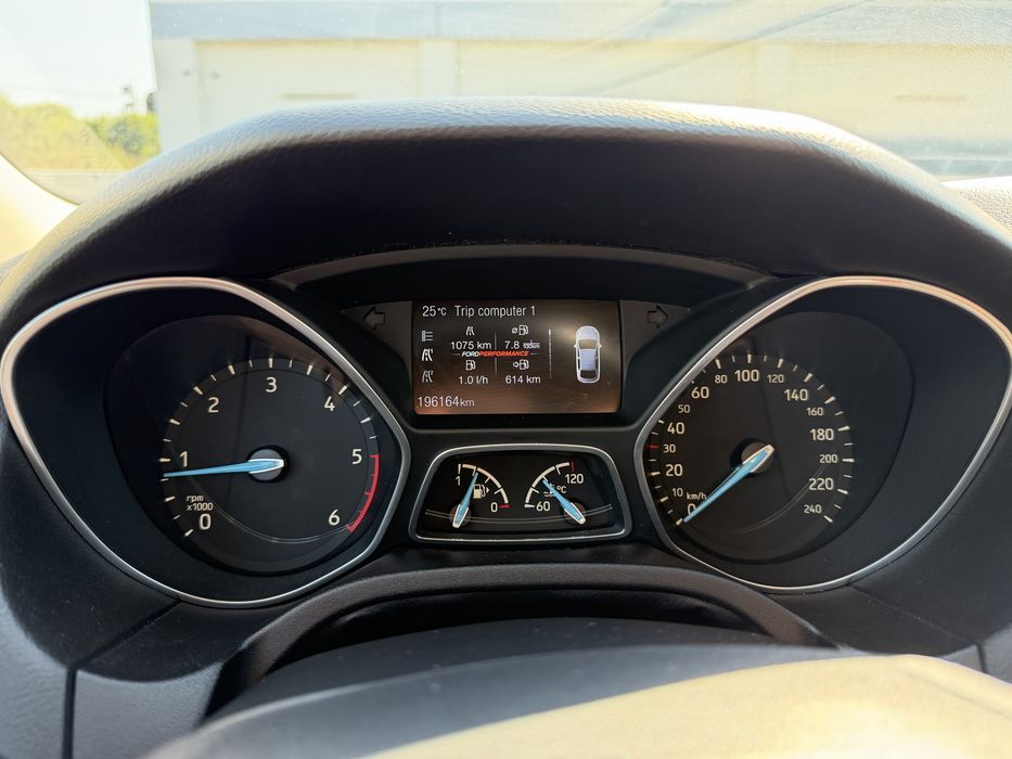 FORD Focus 2016 — imagine 5