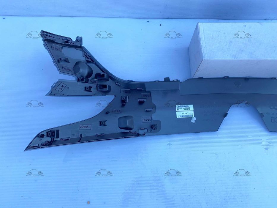 Bara fata Renault Megane E Tech noua originala Renault