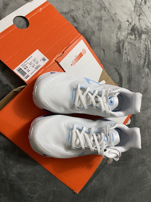 Vand adidasi noi de barbati Nike Vomero