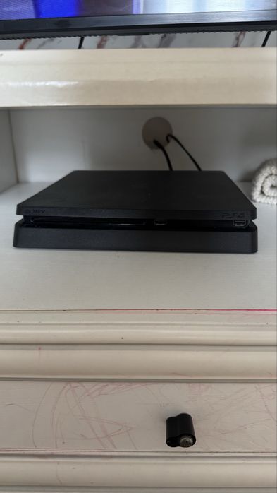 Продам Срочно пс4 Игра 7 гта 5 ест