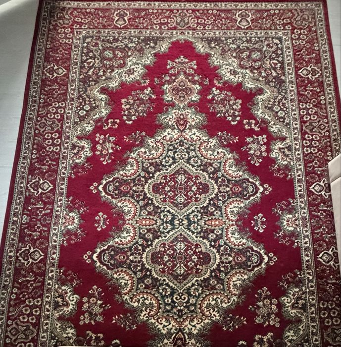 Gilam sotiladi 3*4m o’lchamda Juda chiroyli