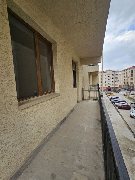 Karopka kvartira sotiladi Ikar Brilliant city orqasida