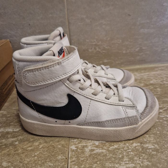 Детски високи кецове NIKE BLAZER MID
