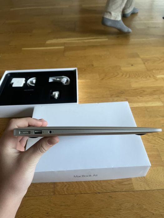 Macbook a1466 2017
